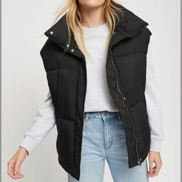 Dynamite Black Oversized Quilted Puffer Vest - Picture 5 of 10